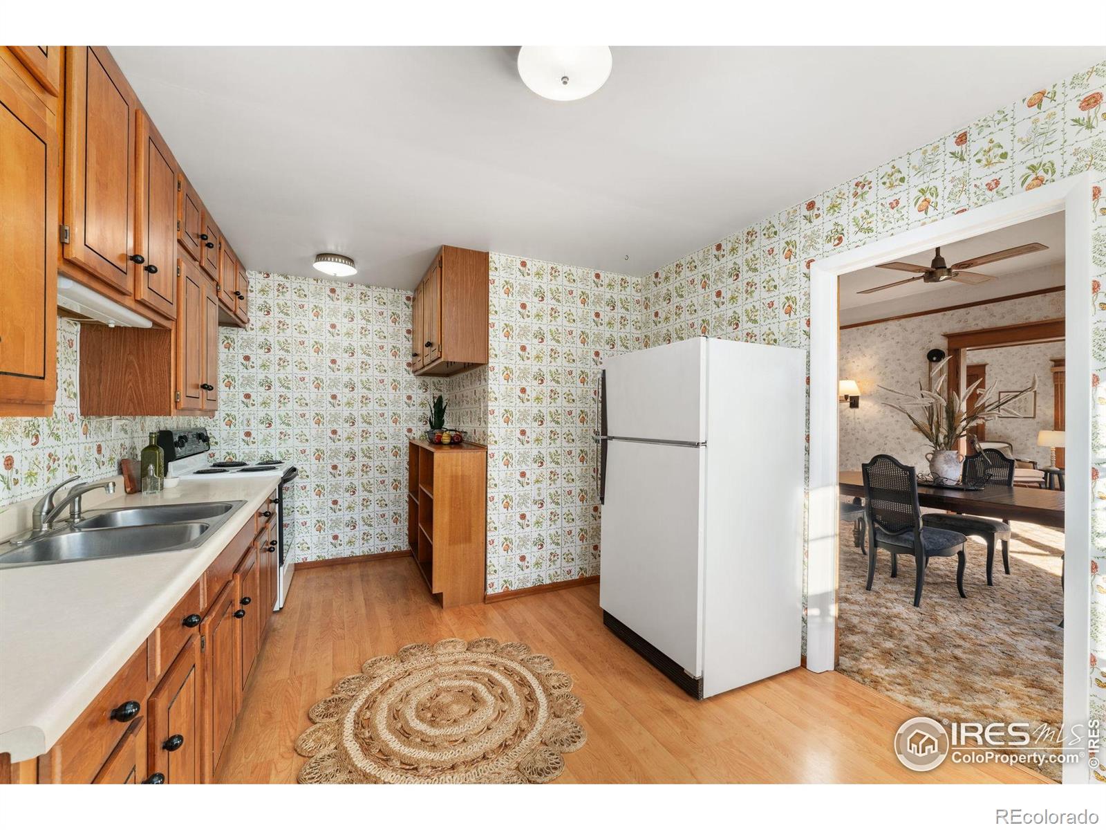 MLS Image #11 for 835  7th street,berthoud, Colorado