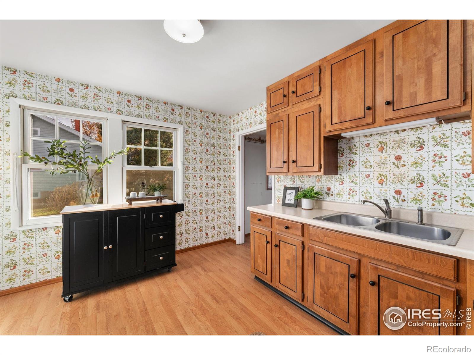 MLS Image #12 for 835  7th street,berthoud, Colorado