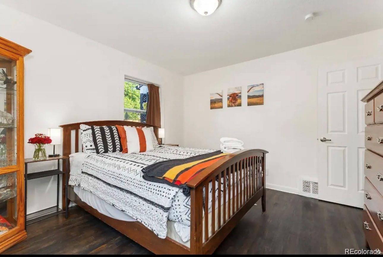 MLS Image #11 for 739 s utica street,denver, Colorado