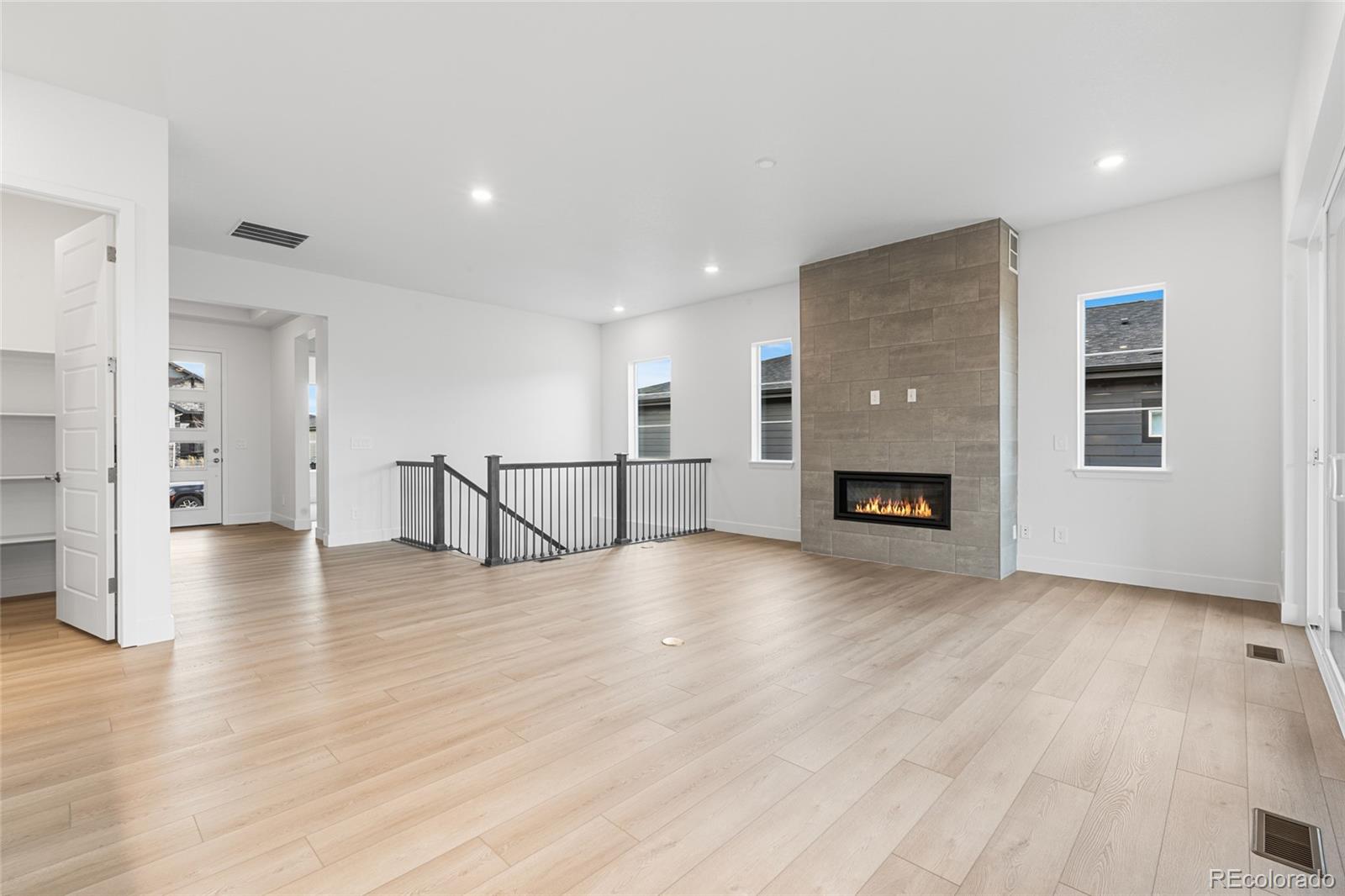 MLS Image #6 for 8644 s quemoy street,aurora, Colorado
