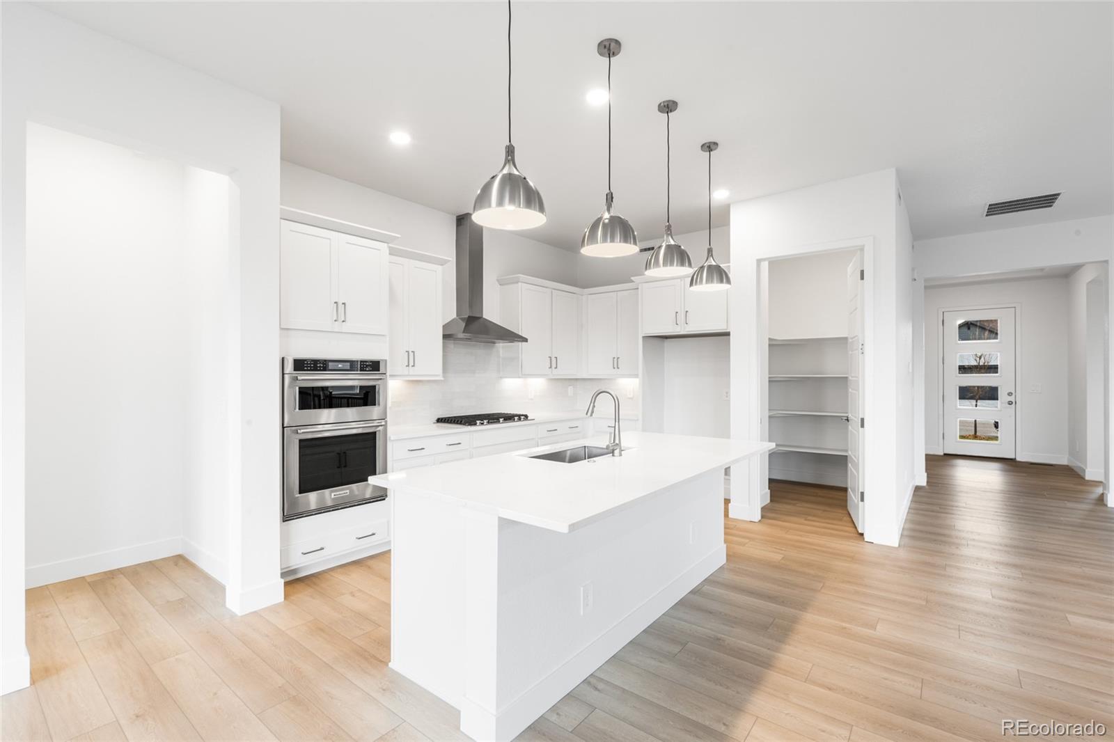 MLS Image #9 for 8644 s quemoy street,aurora, Colorado