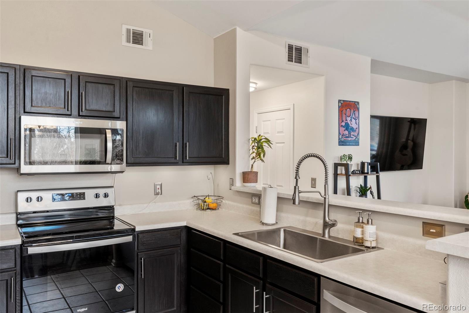 MLS Image #8 for 8500 e jefferson avenue,denver, Colorado