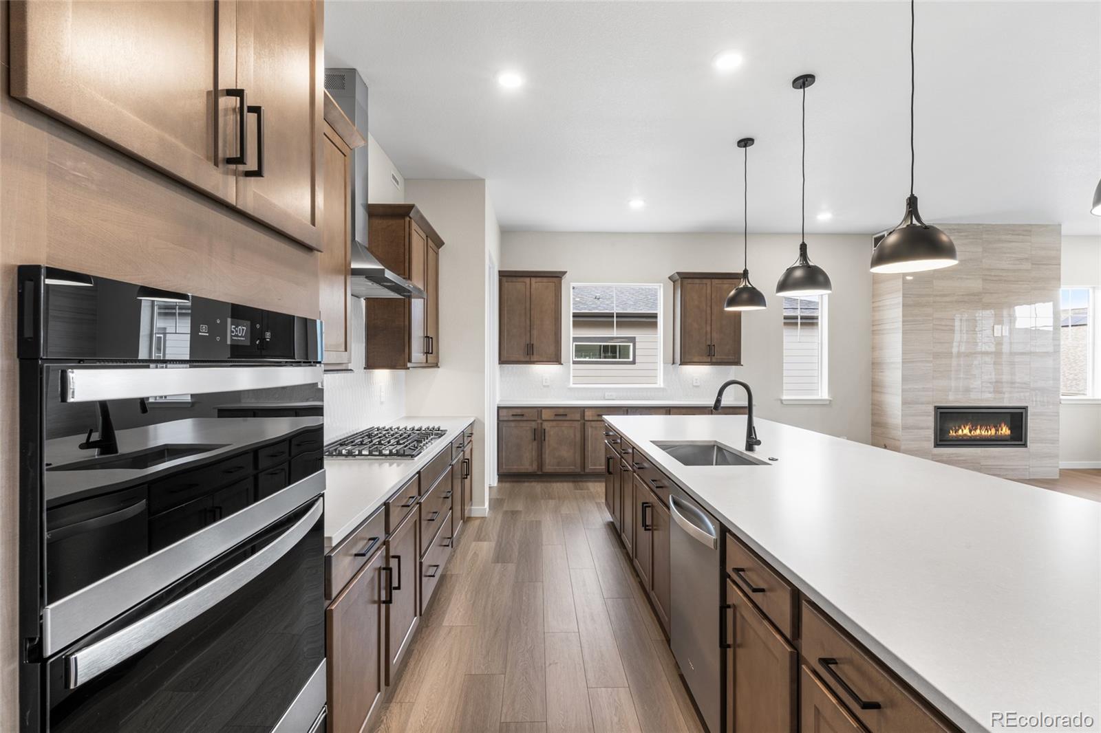 MLS Image #10 for 8654 s quemoy street,aurora, Colorado