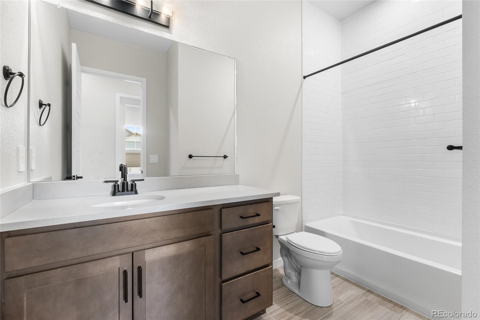 MLS Image #17 for 8654 s quemoy street,aurora, Colorado