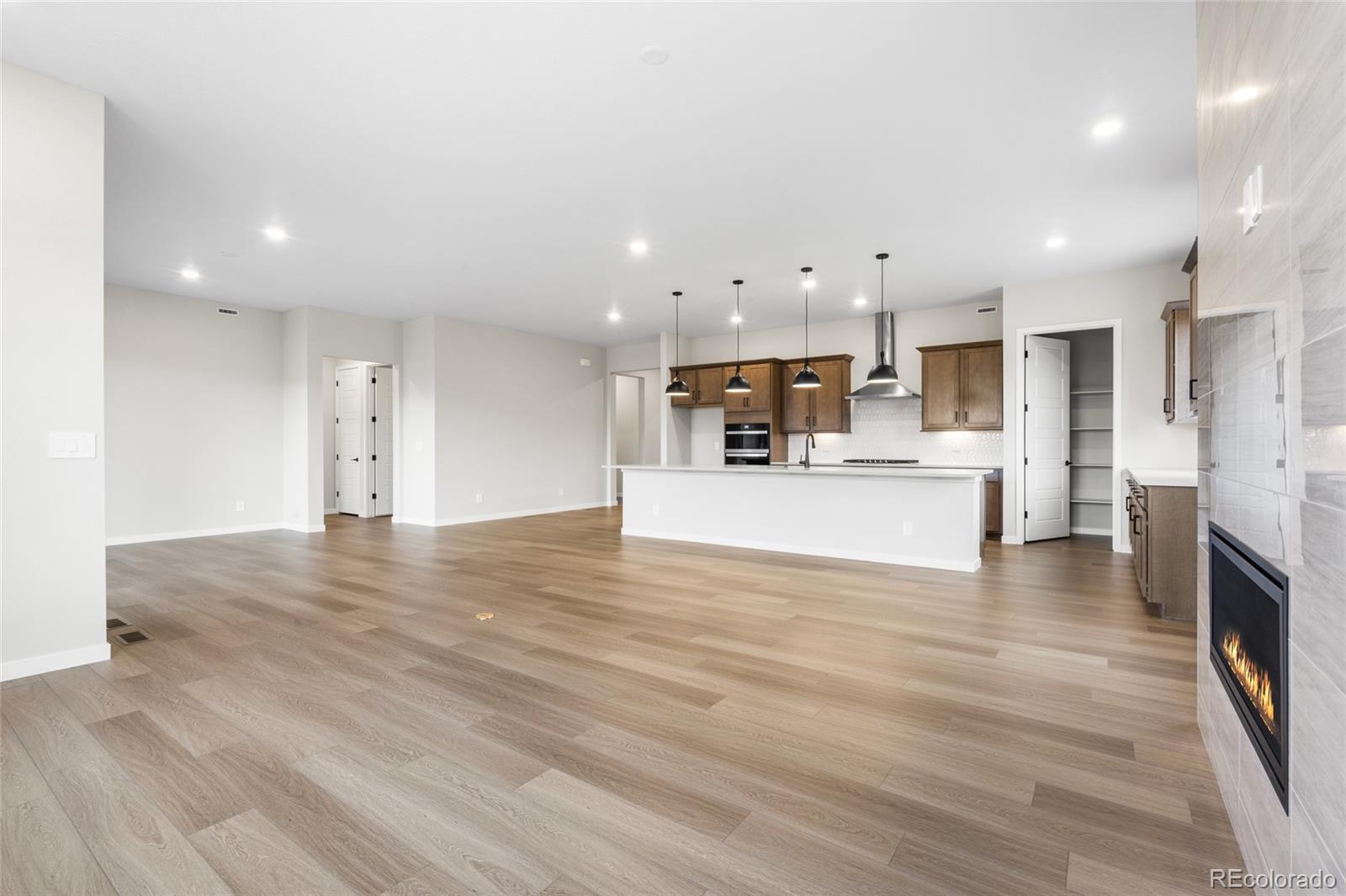 MLS Image #6 for 8654 s quemoy street,aurora, Colorado