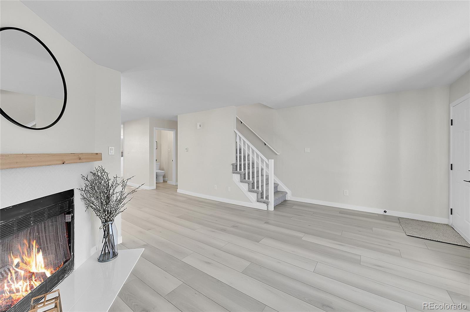 MLS Image #4 for 6338  oak court 3,arvada, Colorado