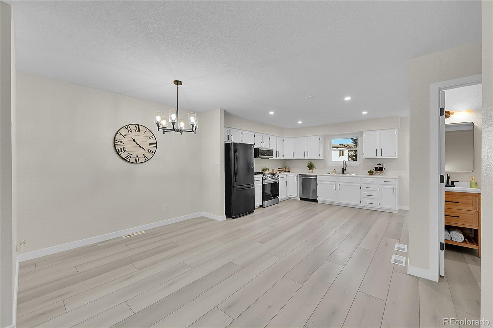 MLS Image #6 for 6338  oak court 3,arvada, Colorado