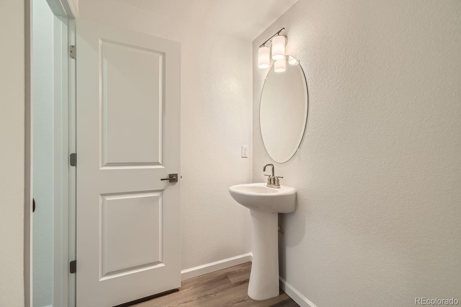 MLS Image #12 for 54880 e 27th avenue,strasburg, Colorado