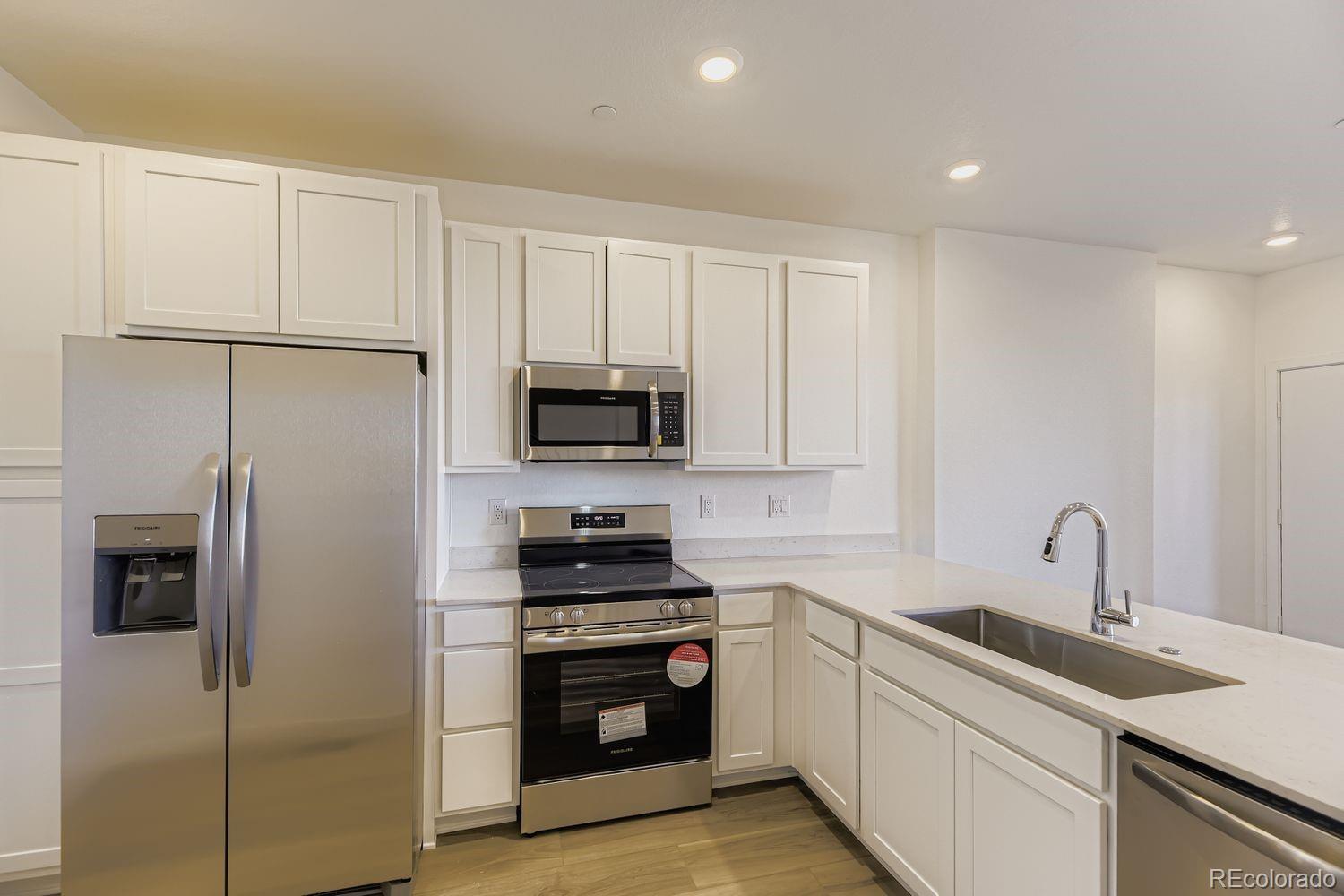 MLS Image #3 for 7640 s cherokee trail ,centennial, Colorado