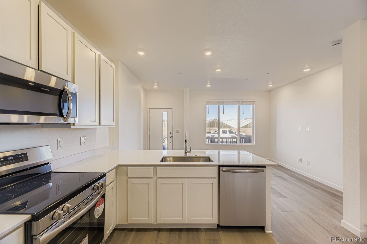 MLS Image #4 for 7640 s cherokee trail ,centennial, Colorado