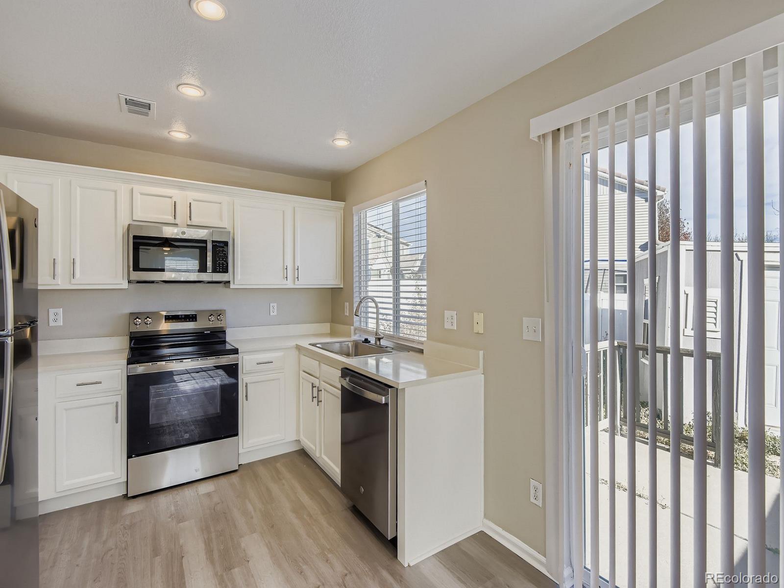 MLS Image #11 for 5570  ensenada street,denver, Colorado