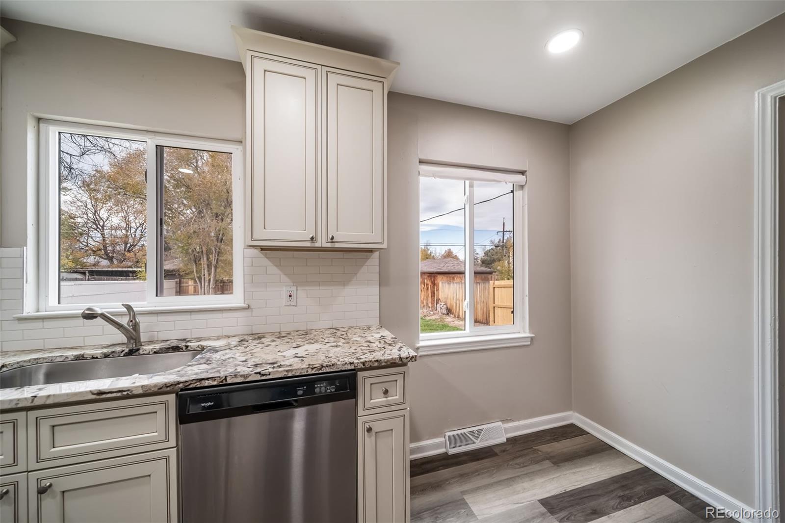 MLS Image #15 for 1081  elmira street,aurora, Colorado