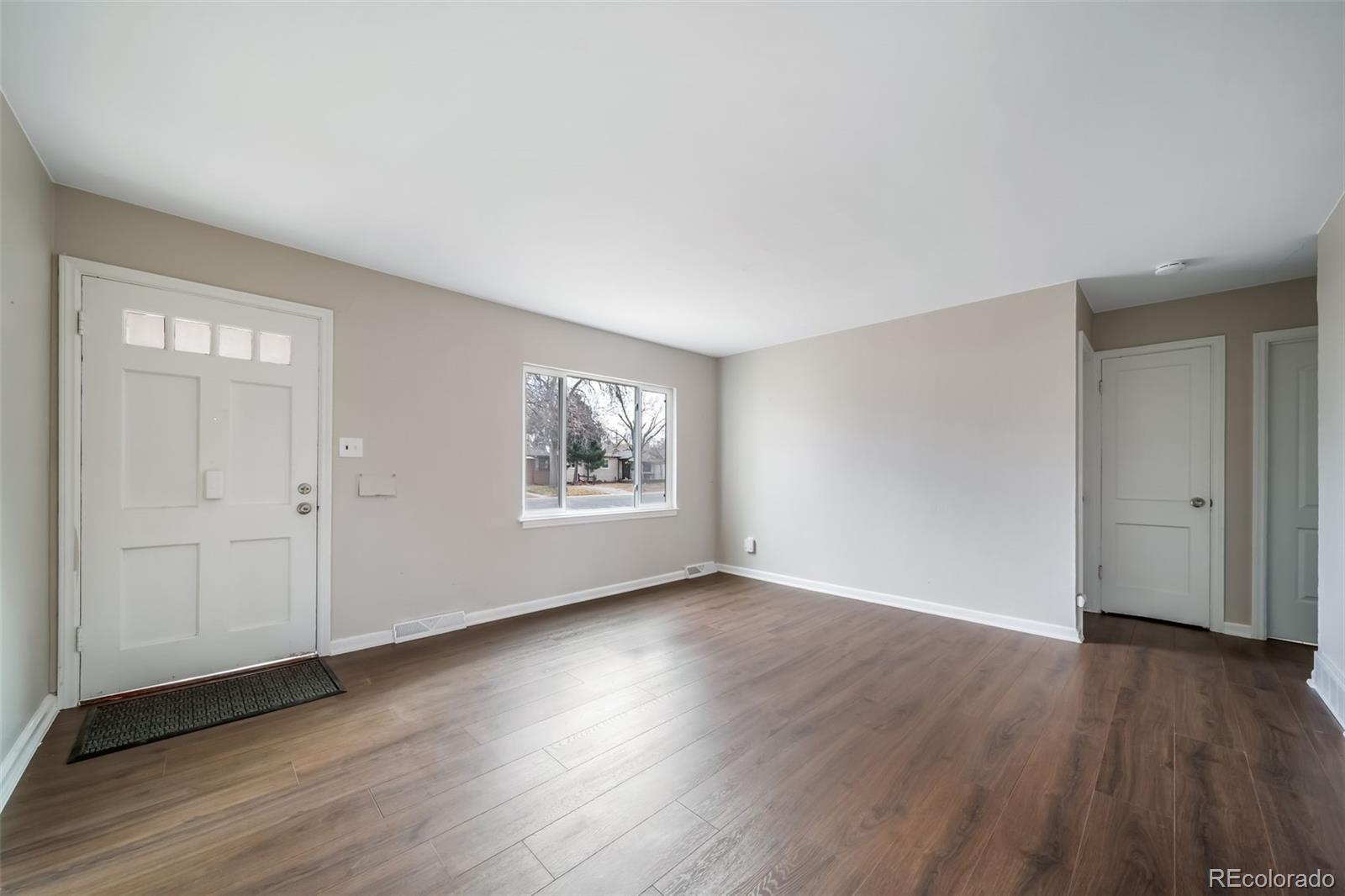 MLS Image #5 for 1081  elmira street,aurora, Colorado