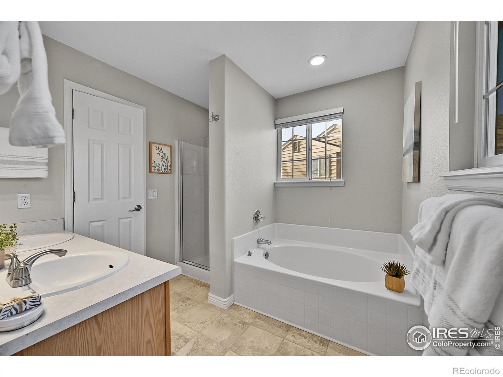 MLS Image #11 for 576 w 91st circle ,thornton, Colorado