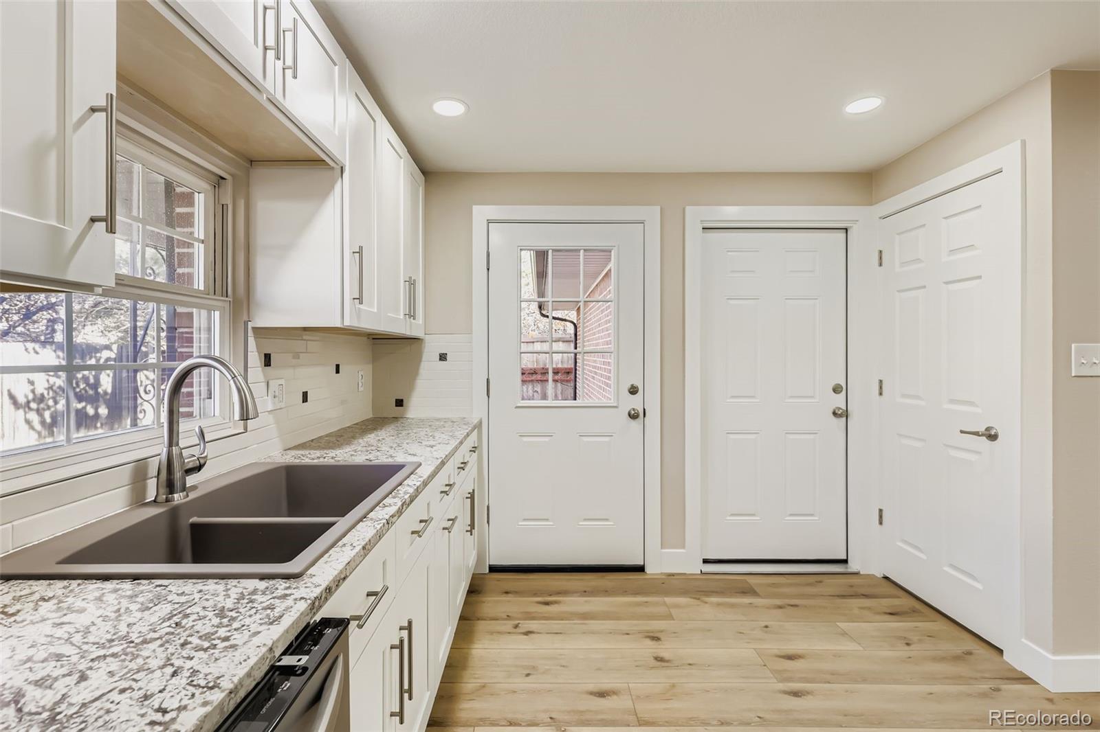 MLS Image #10 for 11759 e alaska avenue,aurora, Colorado