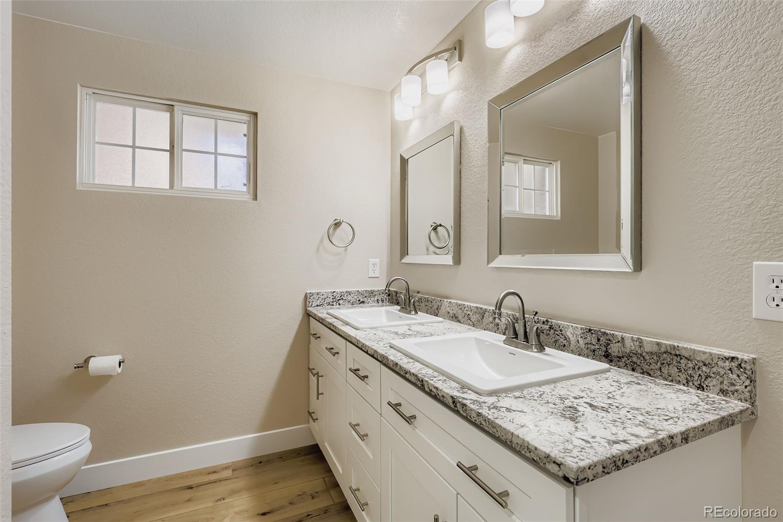 MLS Image #14 for 11759 e alaska avenue,aurora, Colorado