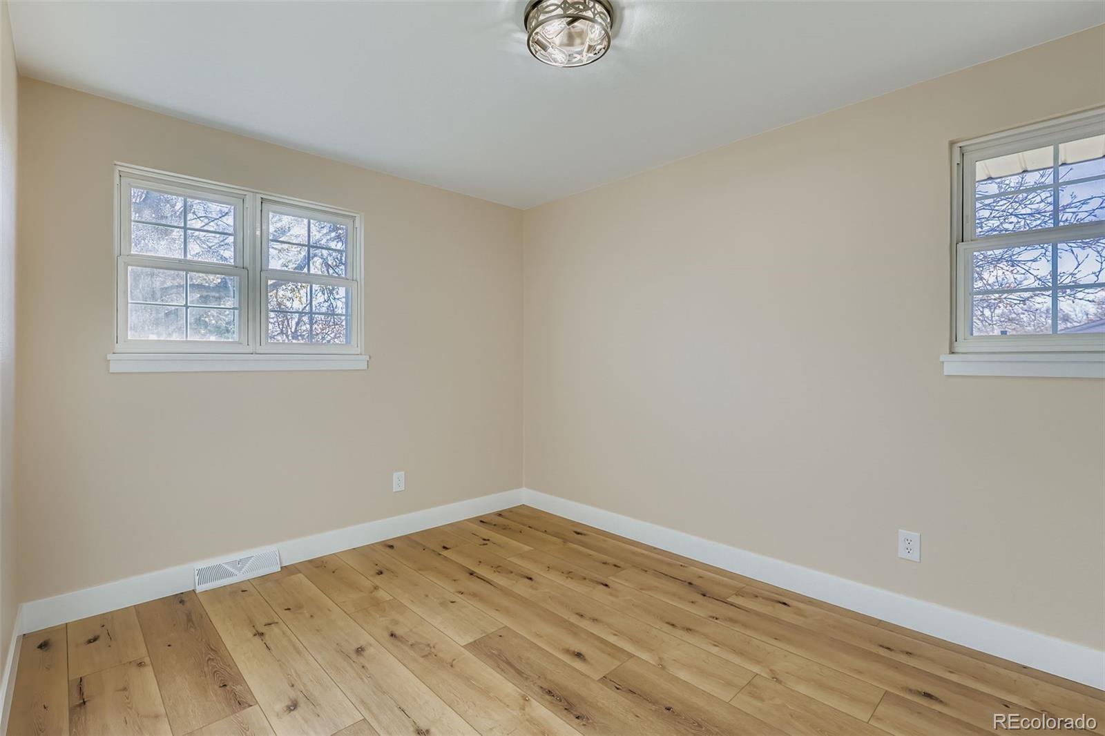 MLS Image #17 for 11759 e alaska avenue,aurora, Colorado