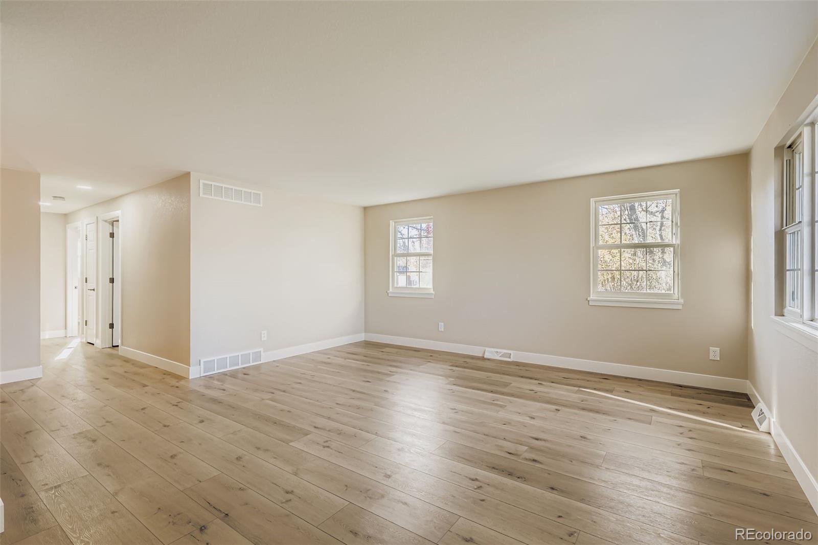 MLS Image #6 for 11759 e alaska avenue,aurora, Colorado