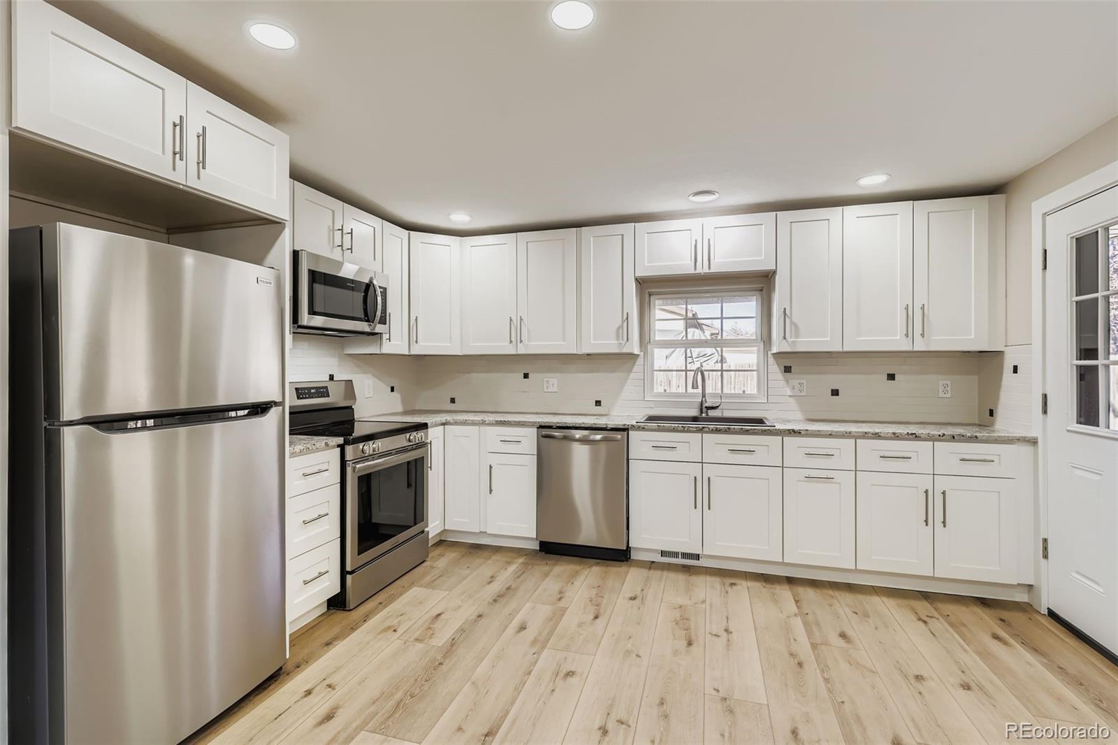 MLS Image #8 for 11759 e alaska avenue,aurora, Colorado