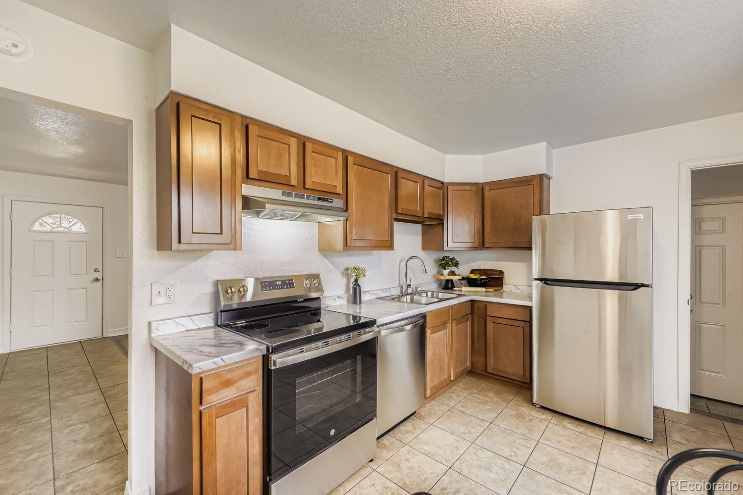 MLS Image #4 for 5332  elkhart street,denver, Colorado