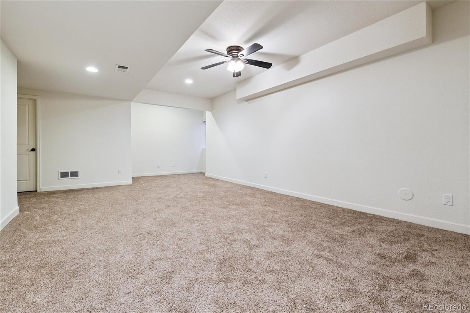 MLS Image #22 for 9467 e 52nd avenue,denver, Colorado