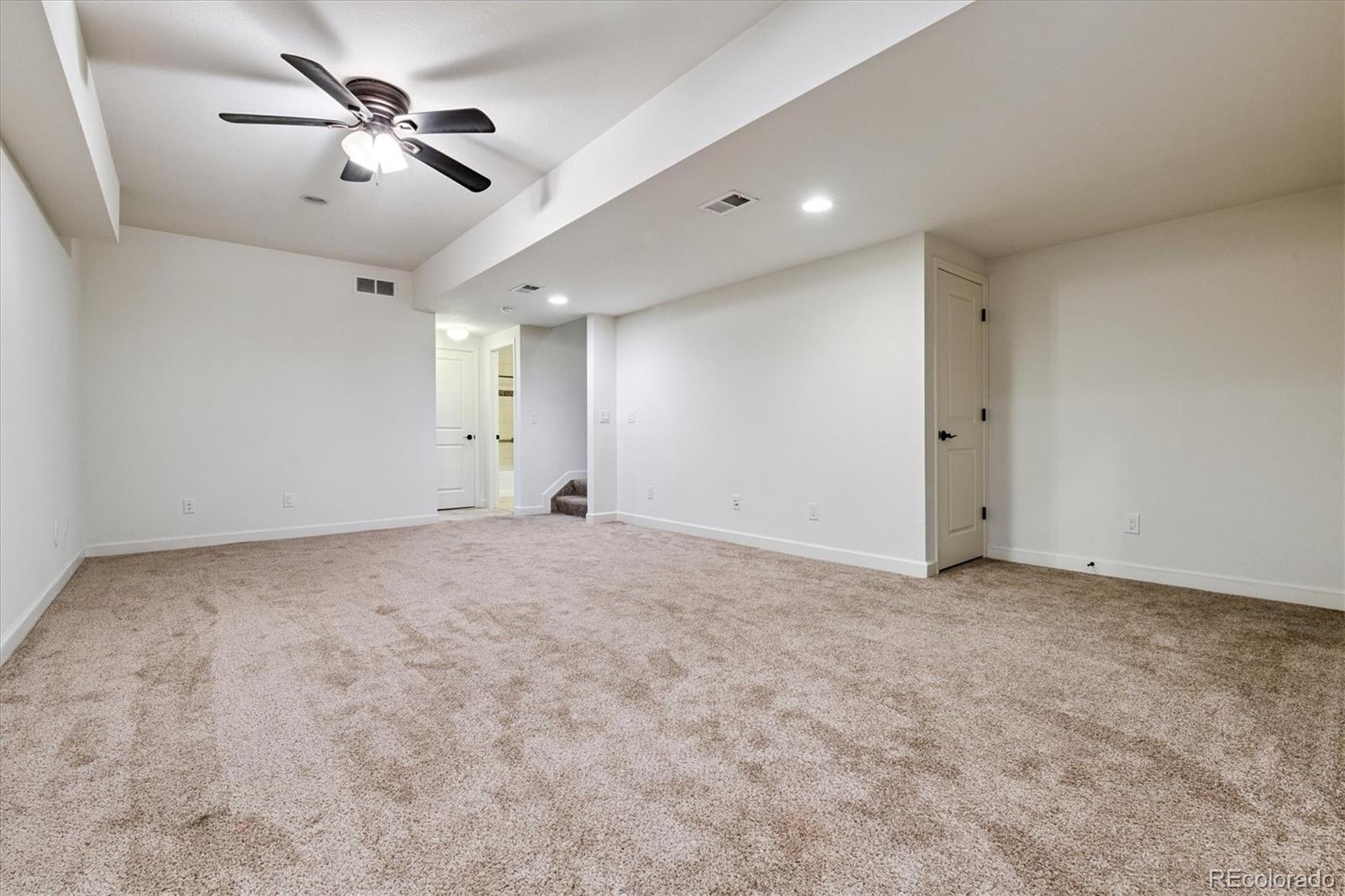 MLS Image #26 for 9467 e 52nd avenue,denver, Colorado