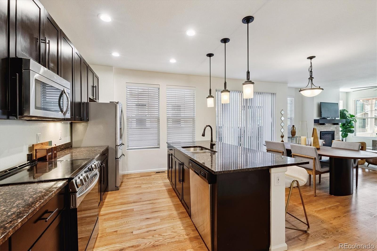 MLS Image #3 for 9467 e 52nd avenue,denver, Colorado