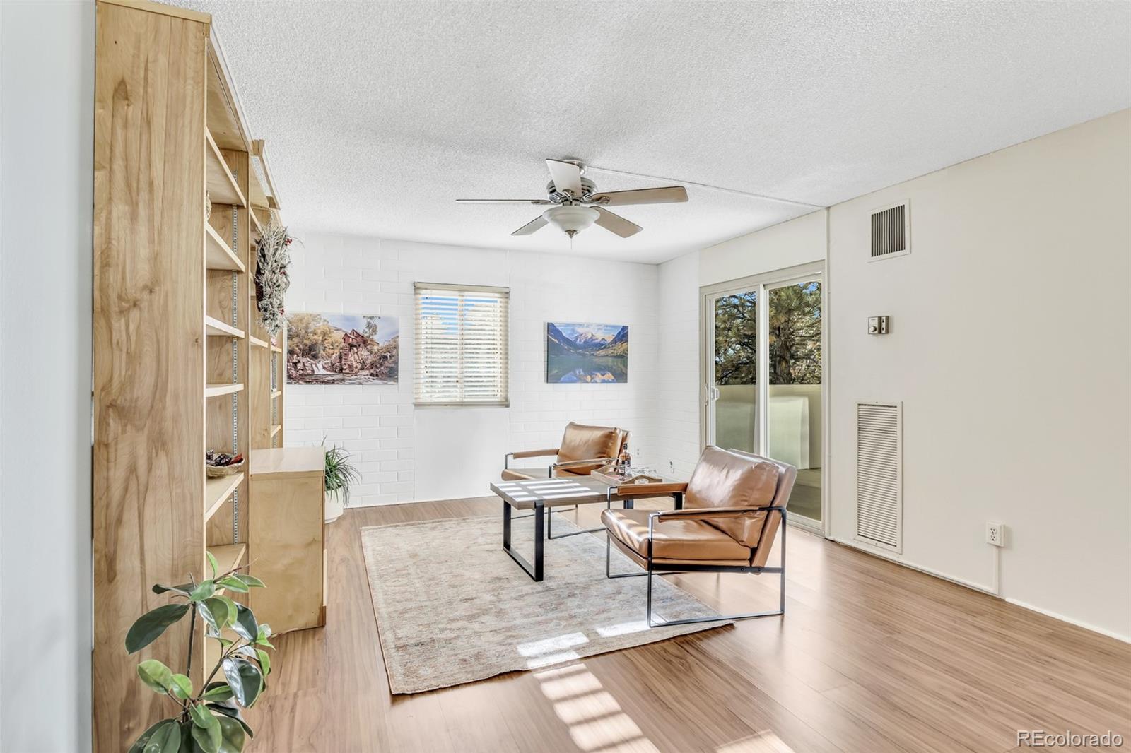 MLS Image #11 for 2880 s locust street 300n,denver, Colorado