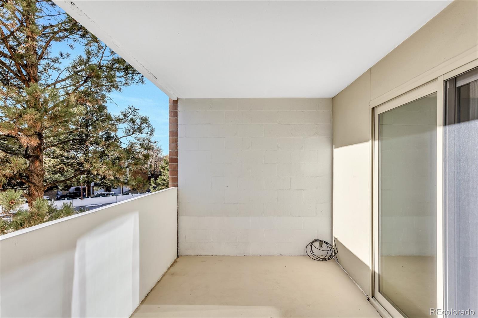 MLS Image #12 for 2880 s locust street 300n,denver, Colorado