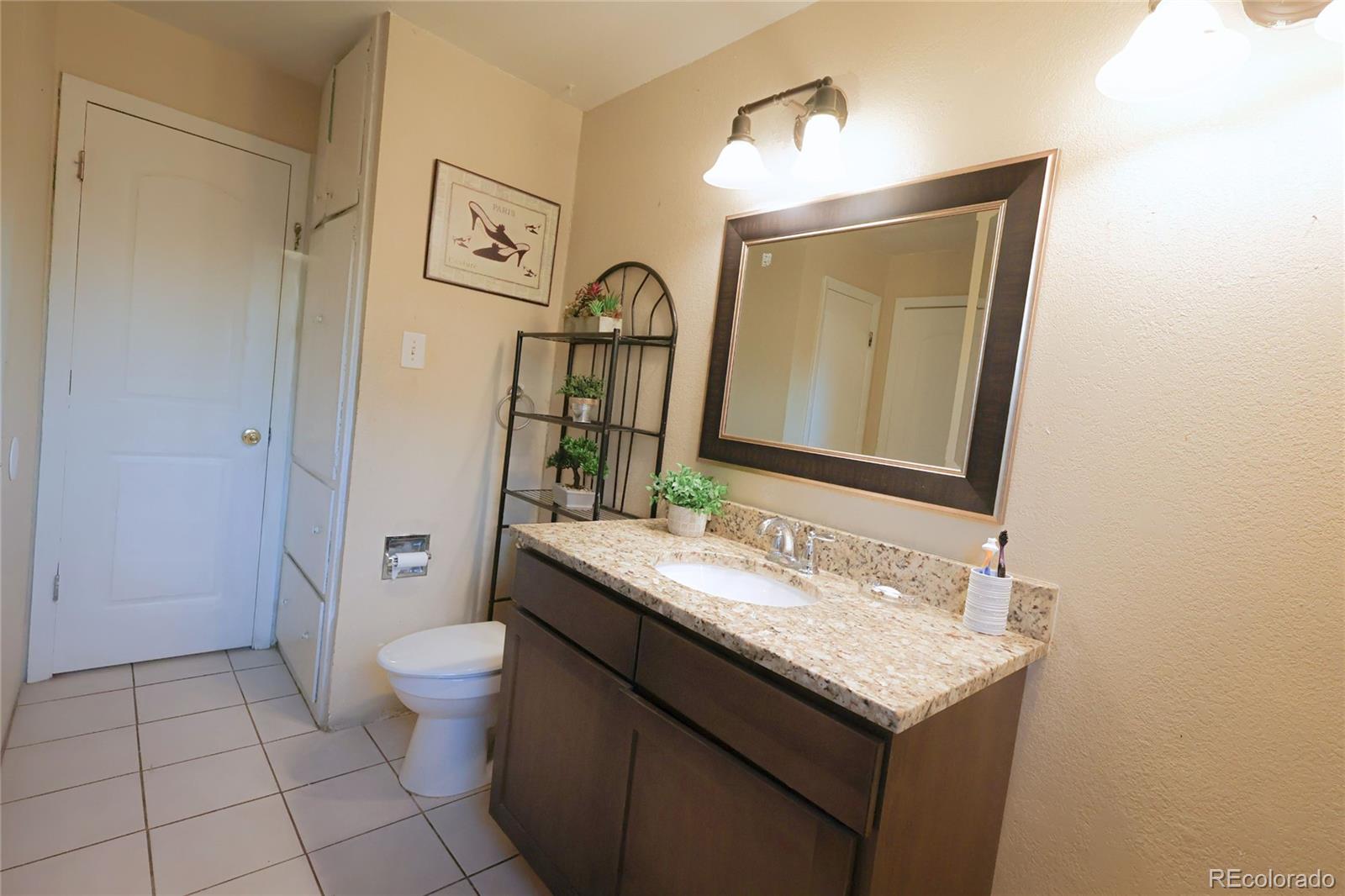 MLS Image #11 for 245  tucson street,aurora, Colorado