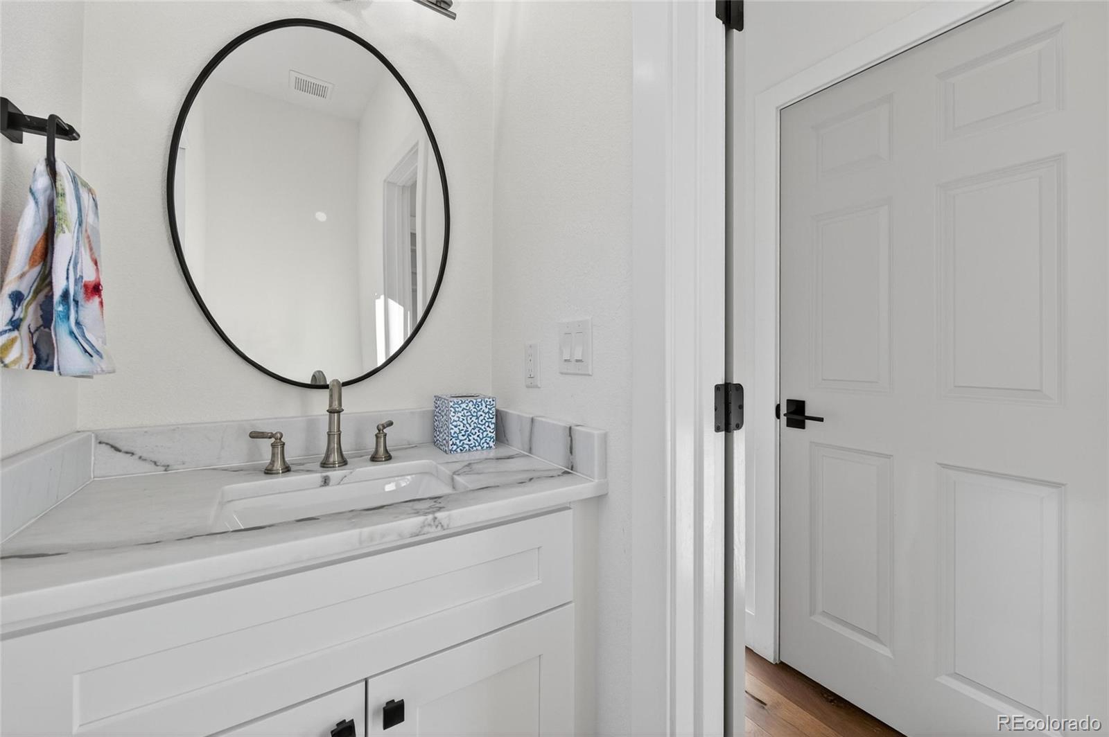 MLS Image #16 for 4995 n raleigh street,denver, Colorado