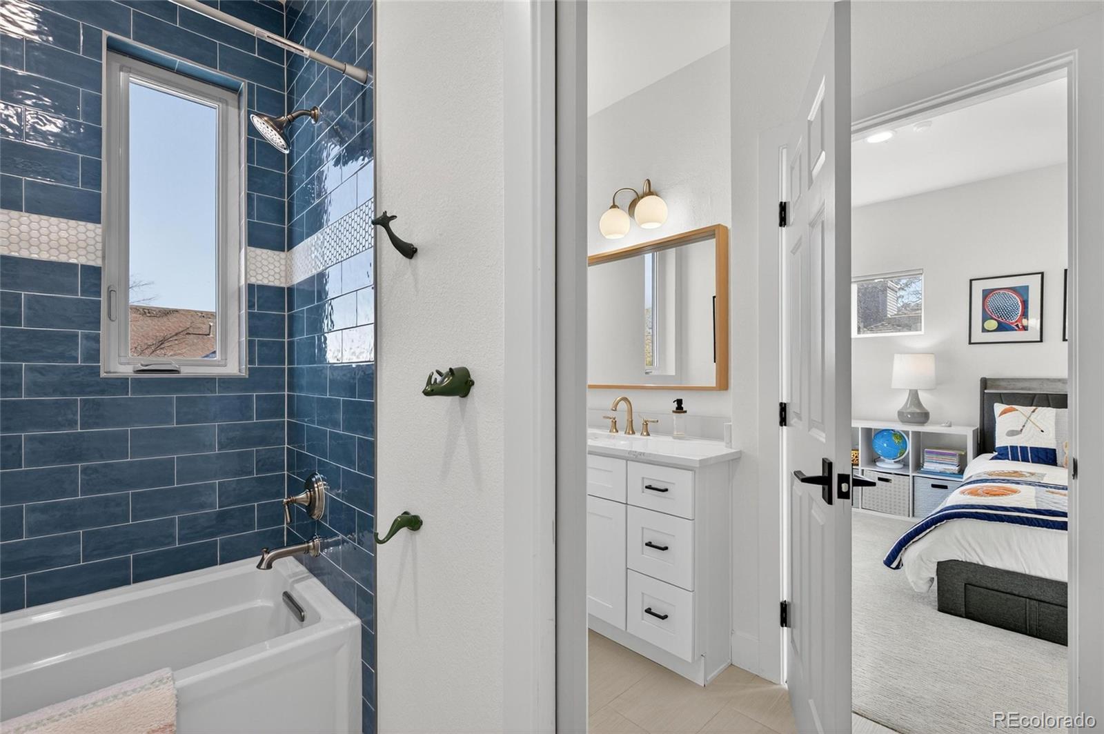 MLS Image #30 for 4995 n raleigh street,denver, Colorado