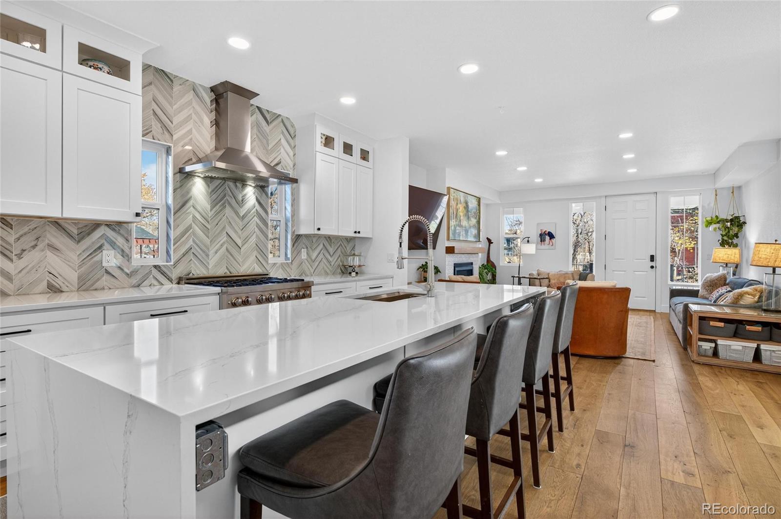 MLS Image #7 for 4995 n raleigh street,denver, Colorado