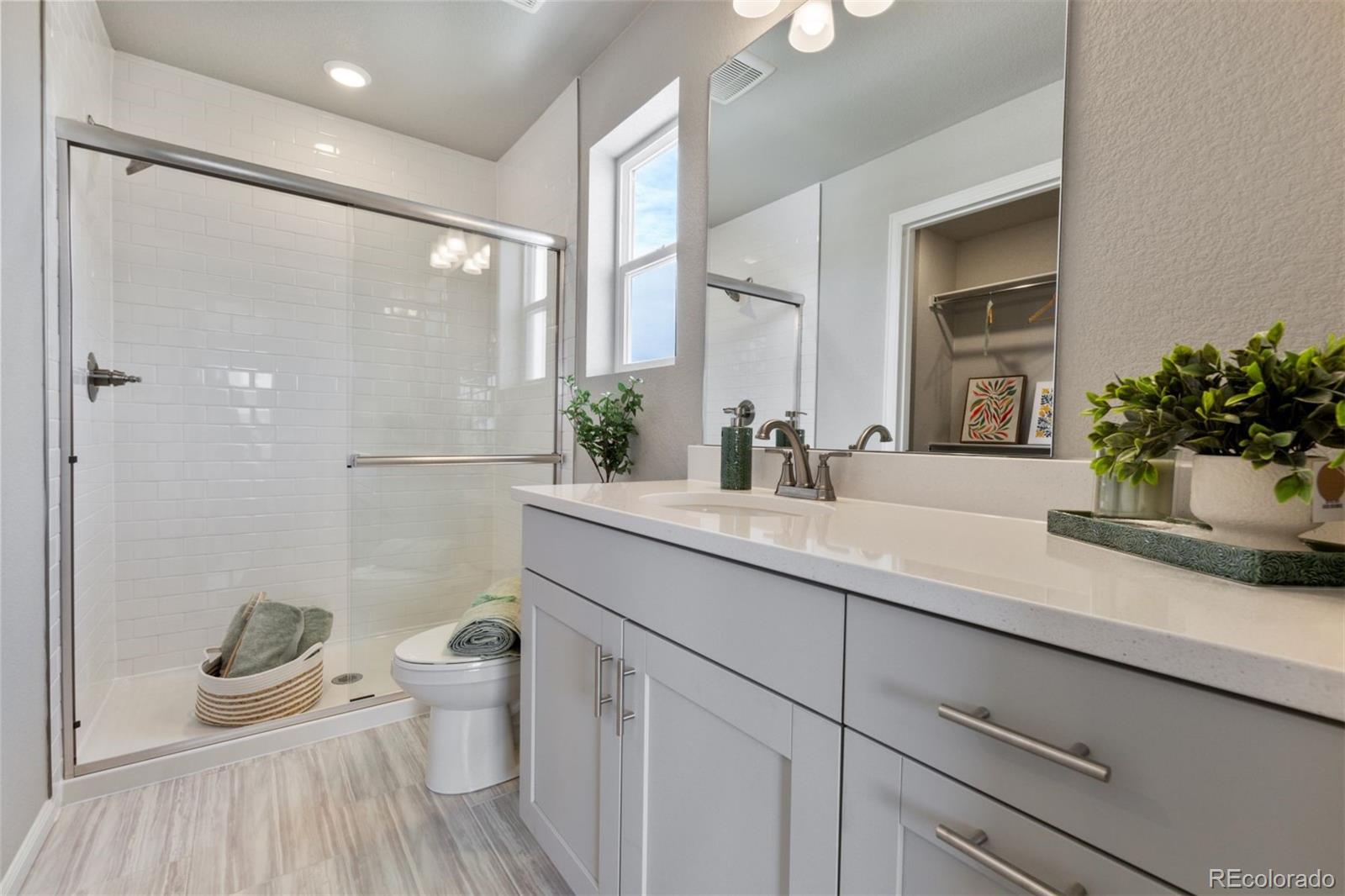 MLS Image #16 for 22333 e 46th avenue,aurora, Colorado