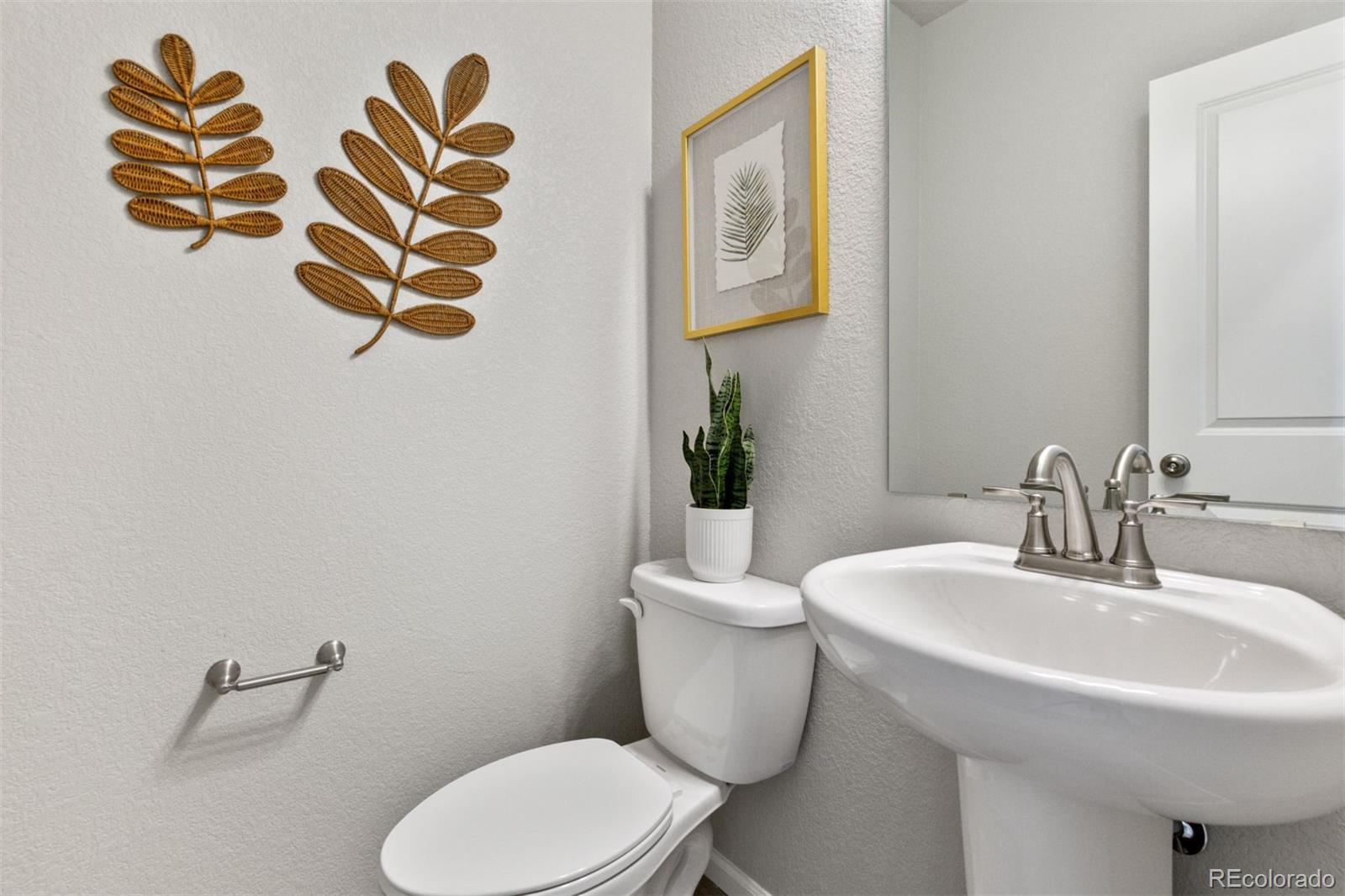 MLS Image #18 for 22333 e 46th avenue,aurora, Colorado