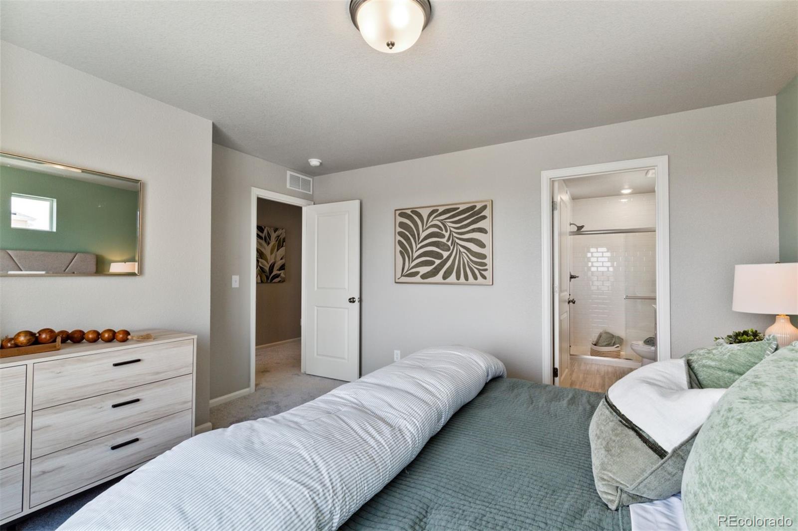 MLS Image #14 for 22331 e 46th avenue,aurora, Colorado