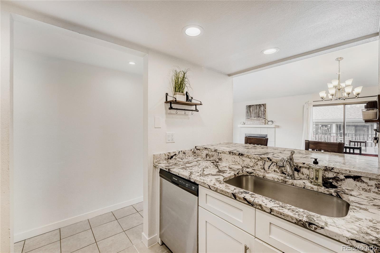 MLS Image #10 for 540 s forest street 206,denver, Colorado