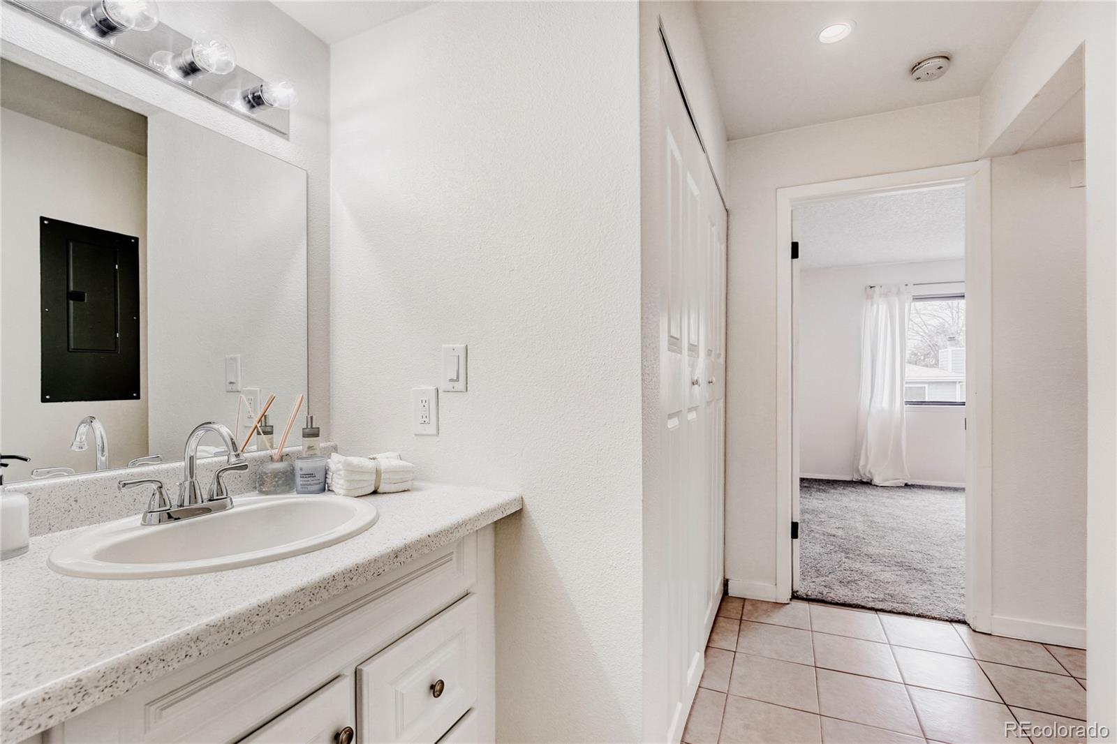 MLS Image #16 for 540 s forest street 206,denver, Colorado
