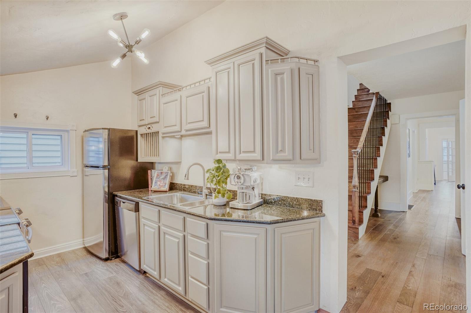 MLS Image #11 for 35 n fox street,denver, Colorado