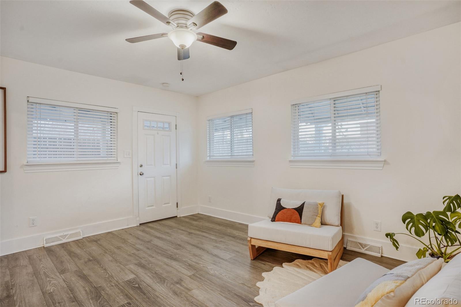 MLS Image #14 for 35 n fox street,denver, Colorado