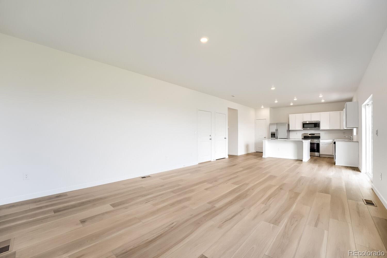 MLS Image #5 for 45883  mill avenue,bennett, Colorado