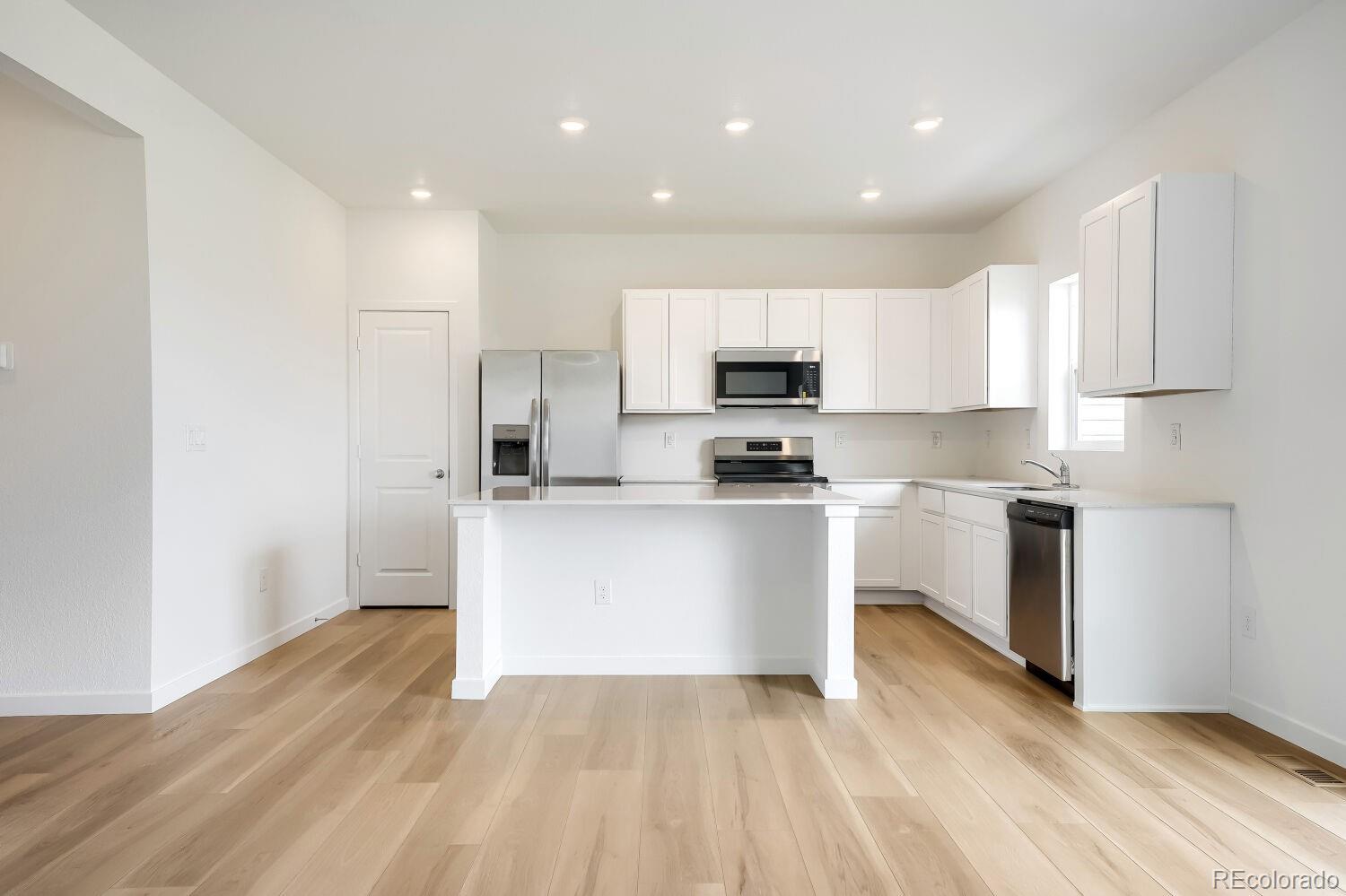 MLS Image #6 for 45883  mill avenue,bennett, Colorado