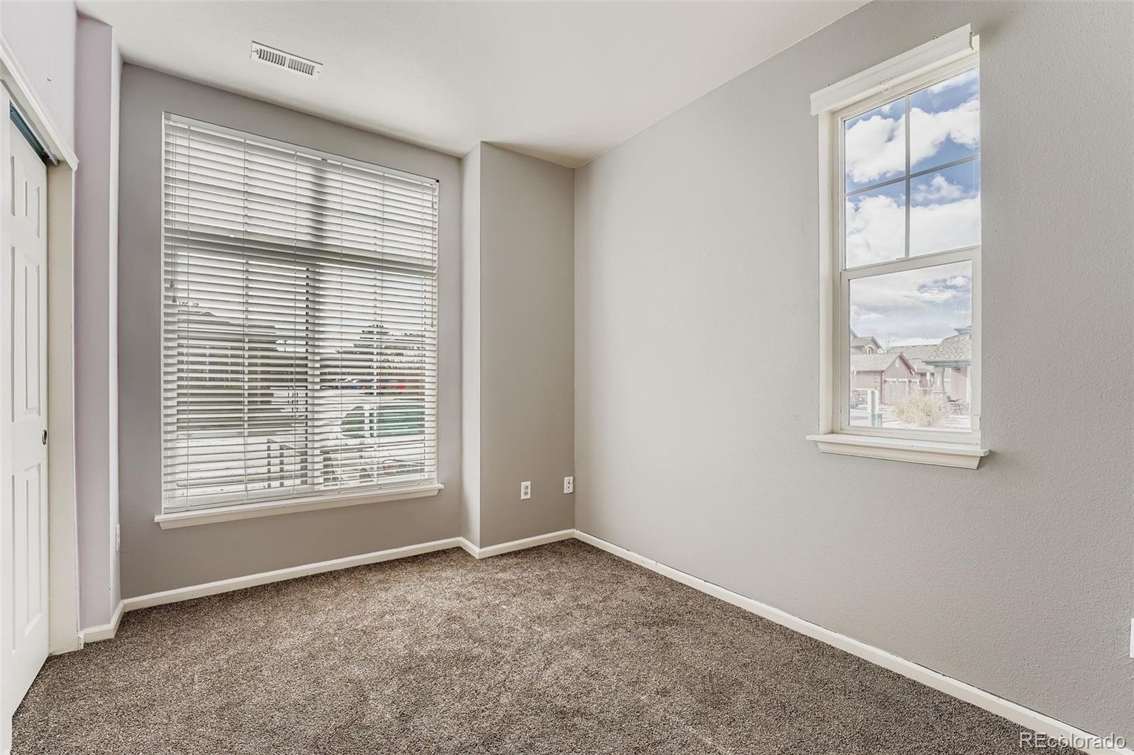 MLS Image #11 for 15233 e 16th drive ,aurora, Colorado
