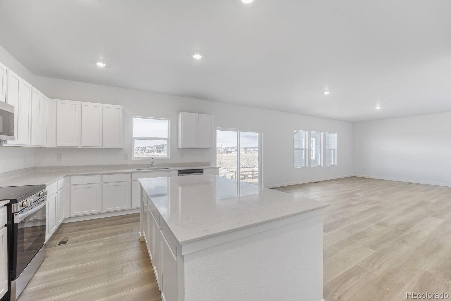 MLS Image #4 for 45867  mill avenue,bennett, Colorado