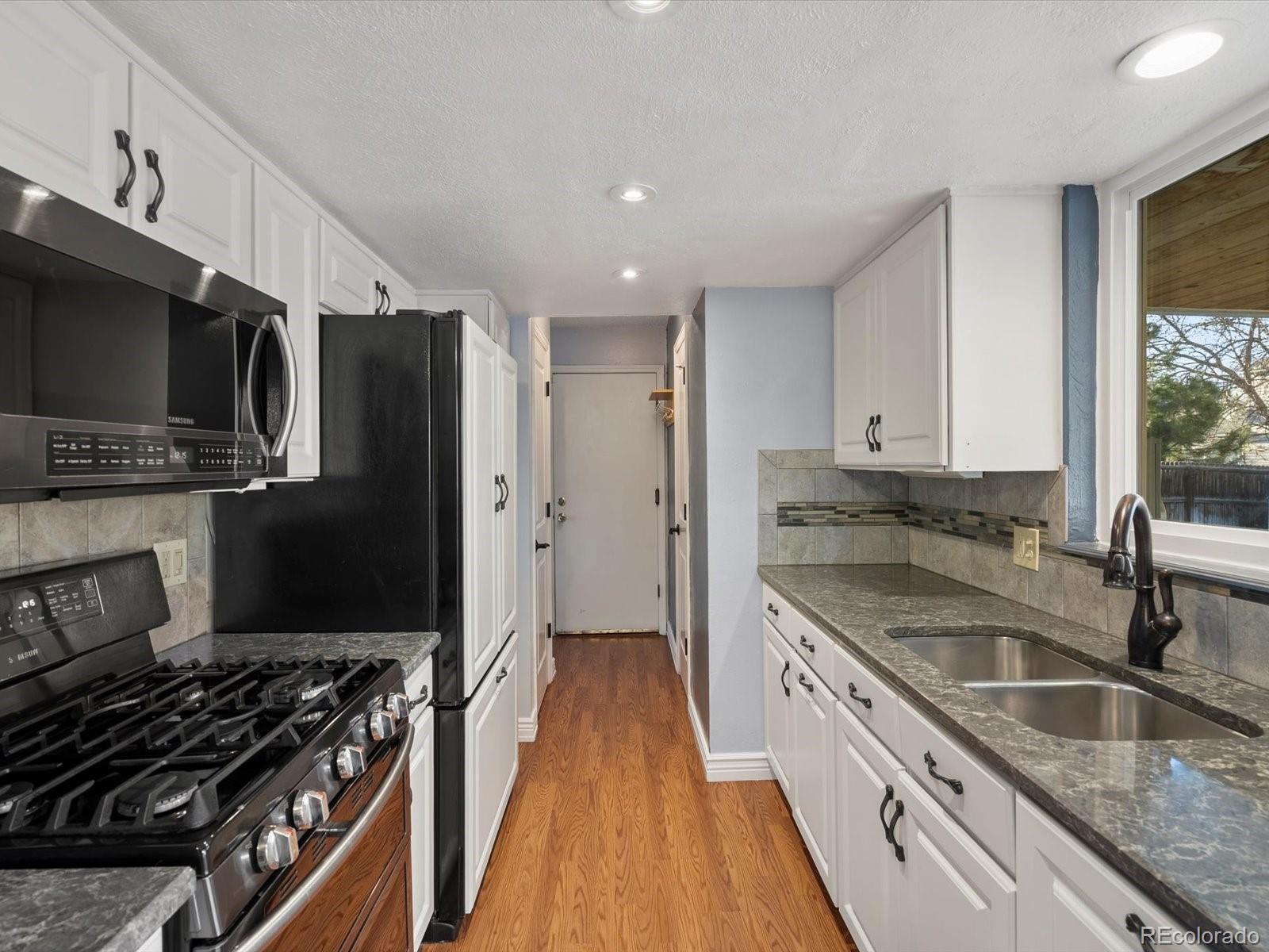 MLS Image #13 for 10815 w alamo place,littleton, Colorado