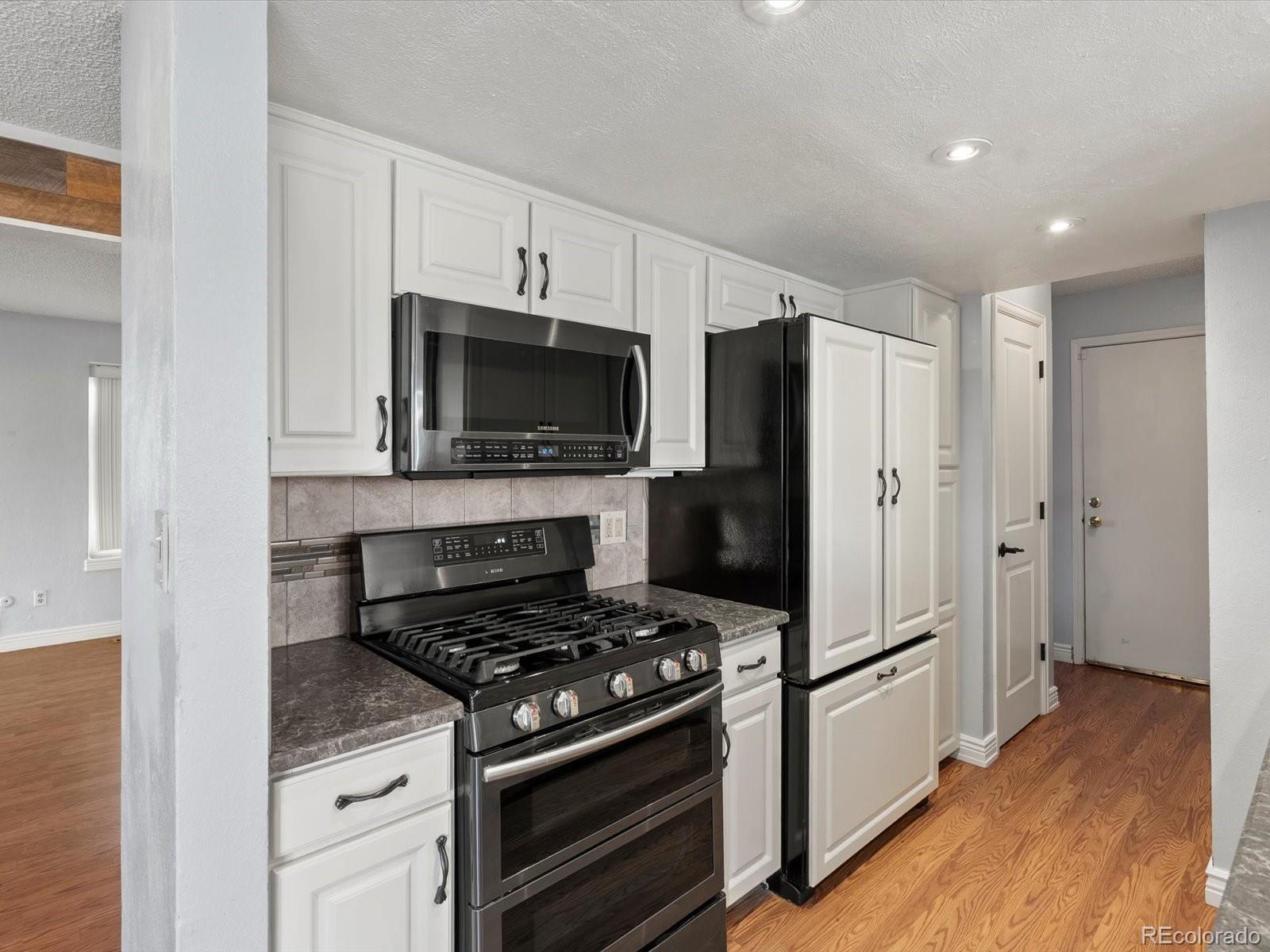 MLS Image #14 for 10815 w alamo place,littleton, Colorado