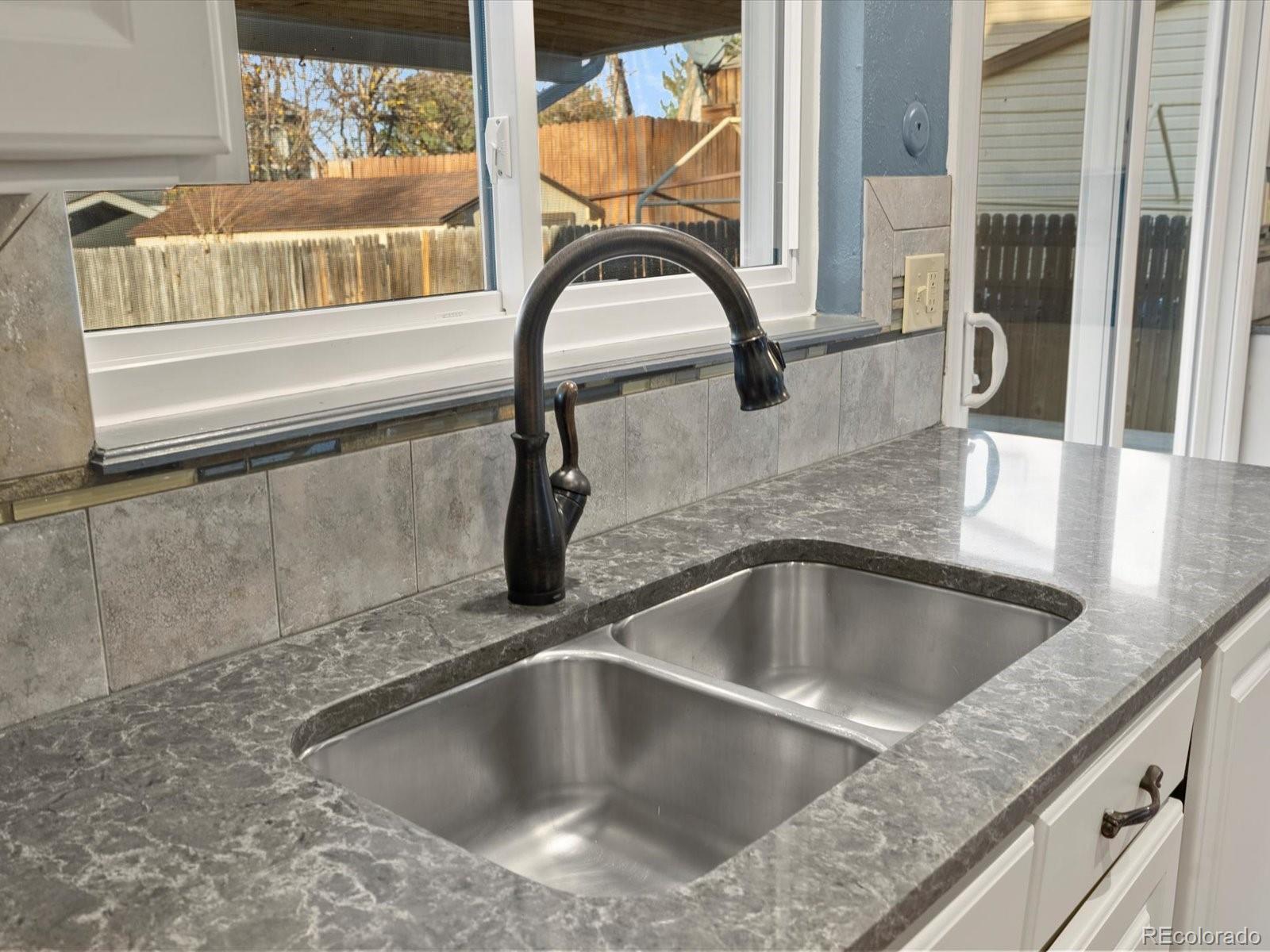MLS Image #18 for 10815 w alamo place,littleton, Colorado
