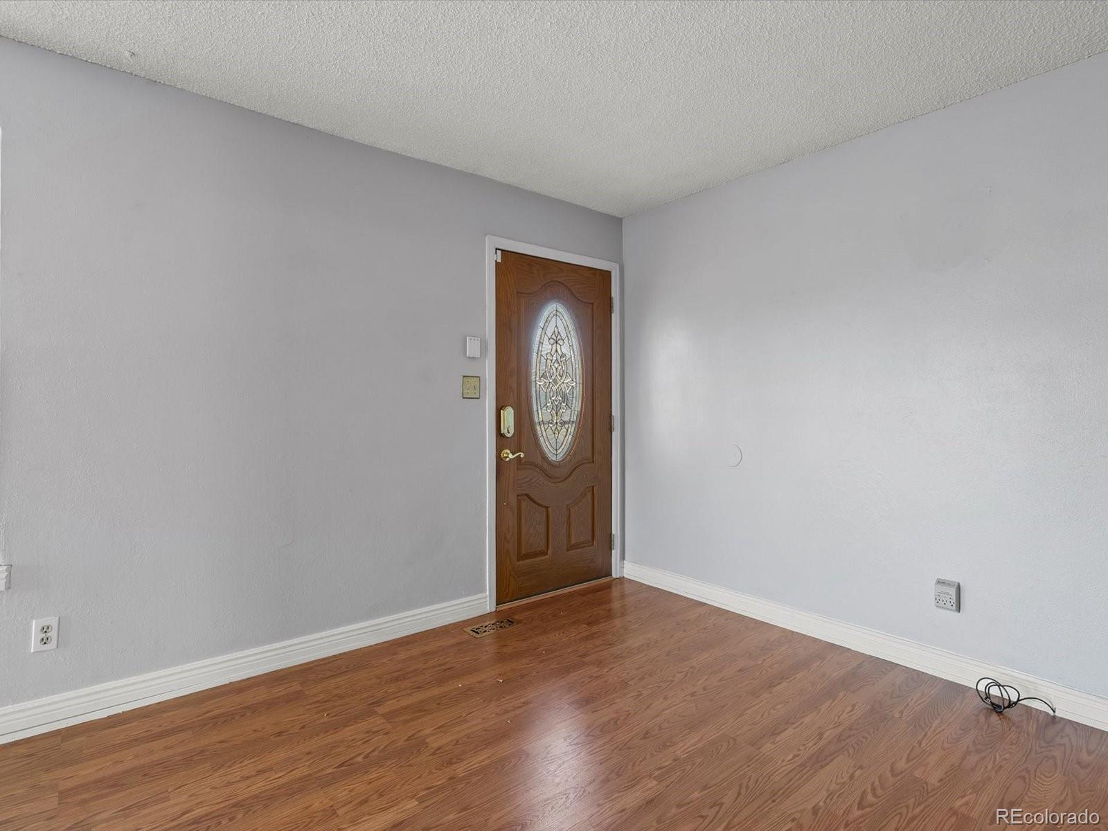 MLS Image #3 for 10815 w alamo place,littleton, Colorado