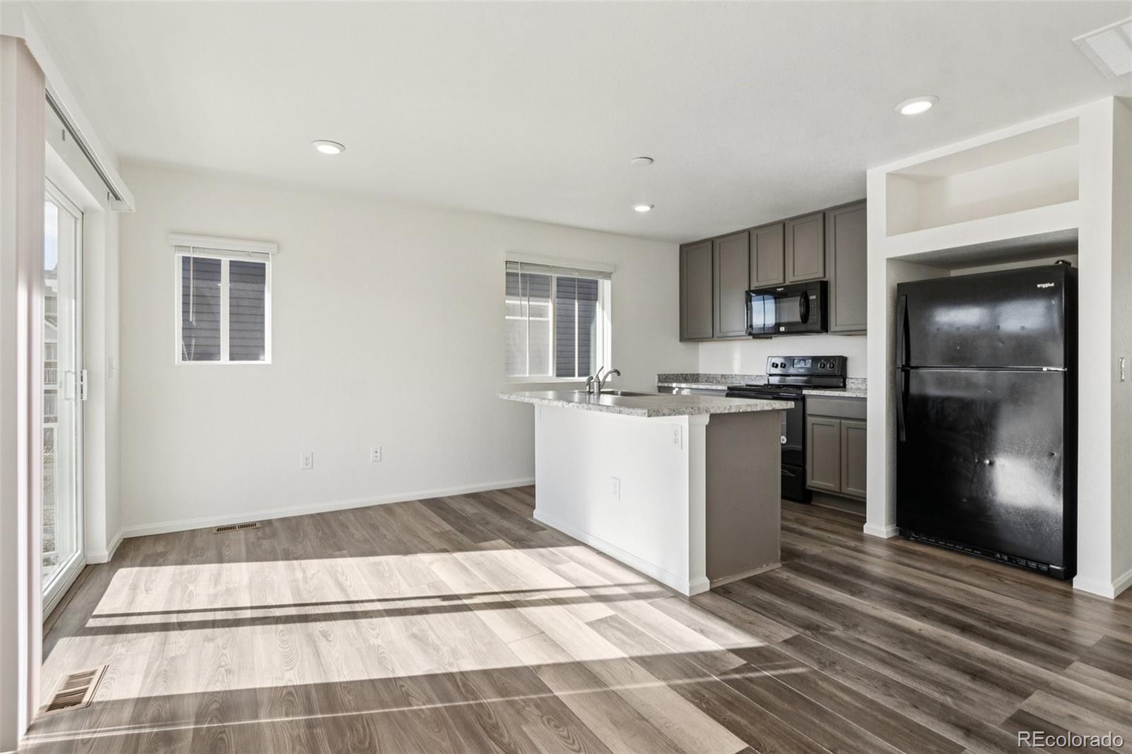MLS Image #13 for 5362 n argonne street,denver, Colorado