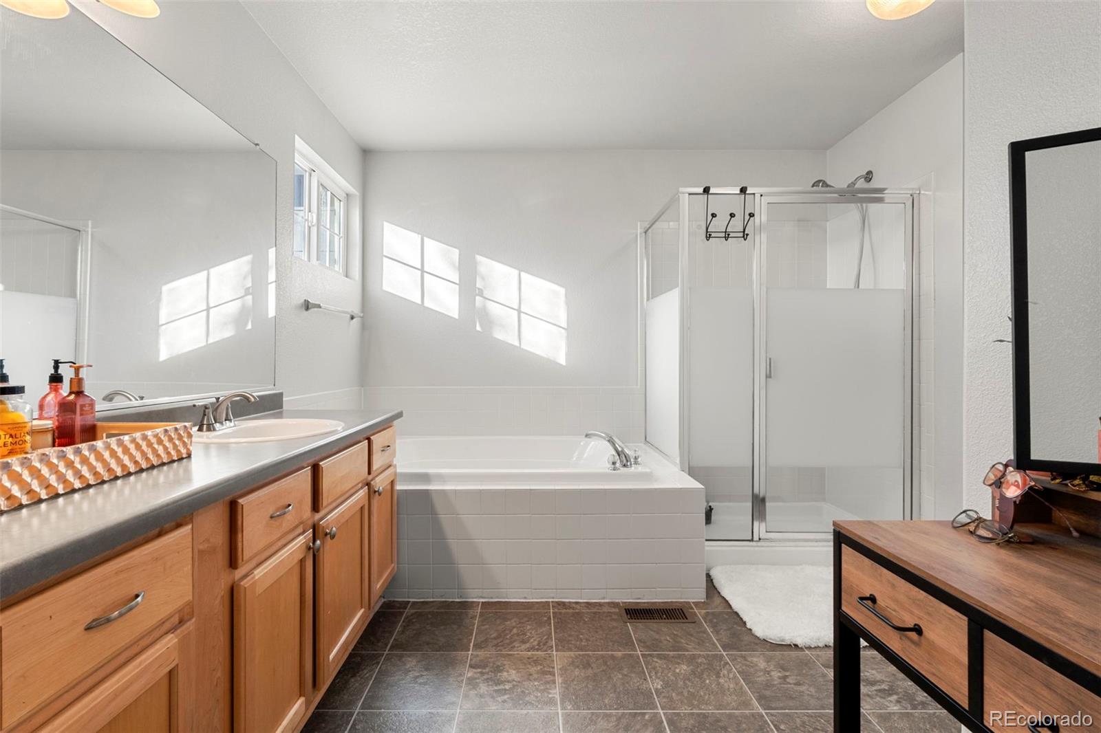 MLS Image #23 for 3725 s nepal street,aurora, Colorado